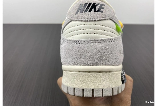 O-W DJ0950-109 39 Nike Low Dunk Lot 0306